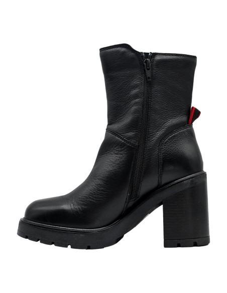 BL211 001 black