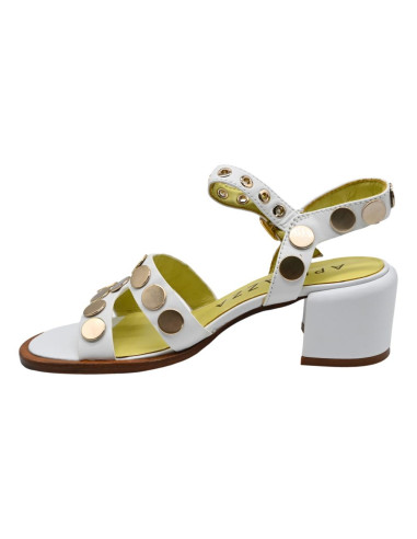 S5NEWSPICY02/stu nilufar wht