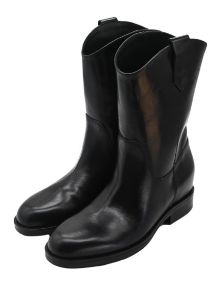 Kim low leather black