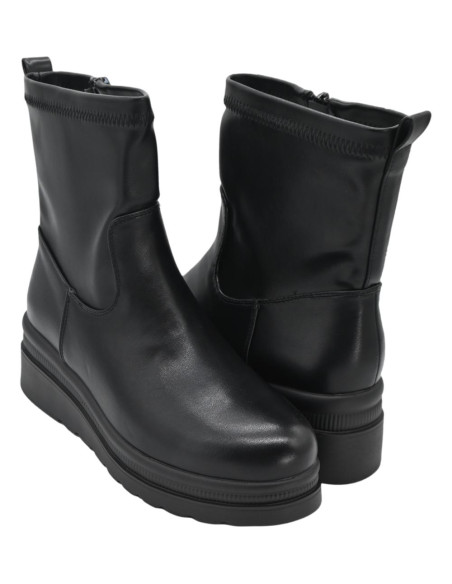 CI2046 001 leather black