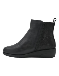 IV18843C 001 leather black 2