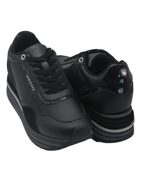 F4LYD01 lea linda black