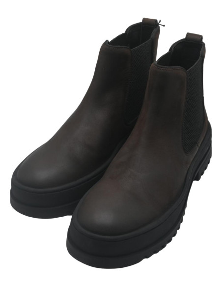 F5IUKA02 leadarkbrown