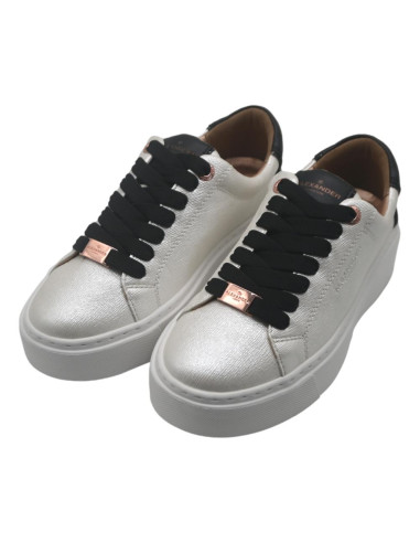 London high woman  off white black...
