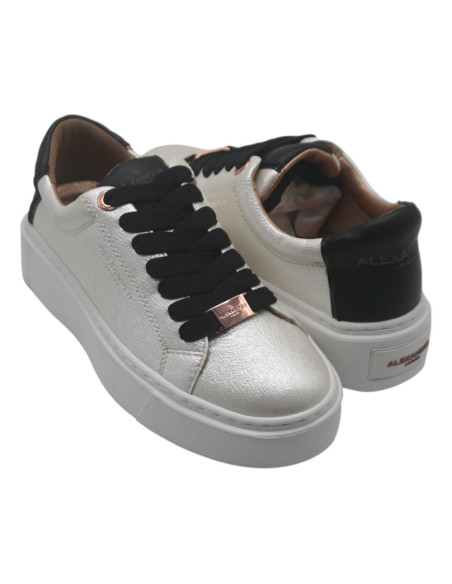 London high woman  off white black lhw white black